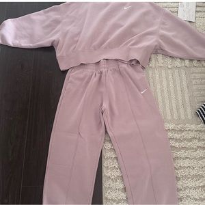 Full Set - Nike Sweat set, pink

my other listings combined